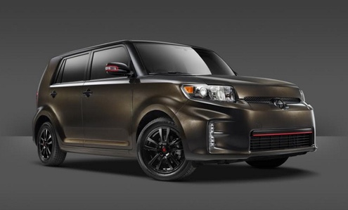 686 and Scion collaborate on special edition model