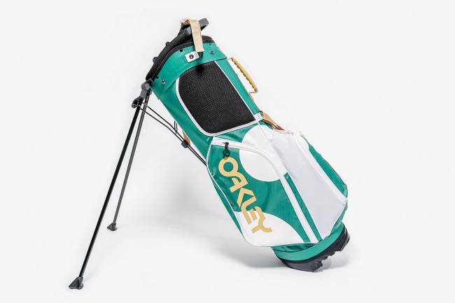 oakley-staple-golf-clubs-bag