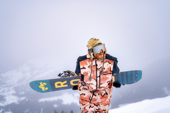OAKLEY® “BE WHO YOU ARE” SNOW 2021