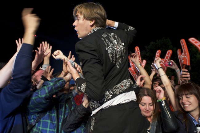 The Hives - in the crowd