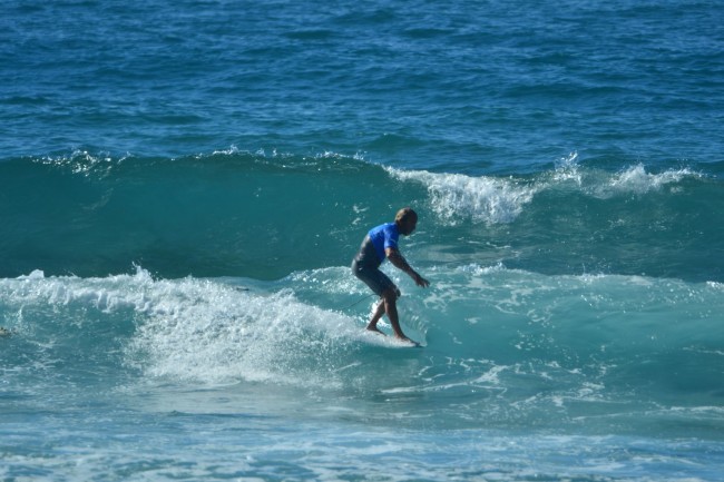 1 Li Junchi surf longboard badesi sardegna 2014