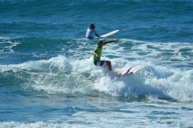 6 Li Junchi surf longboard badesi sardegna 2014