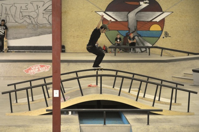 RemyTaveira:Nozbone:BoardSlideUpAndDown