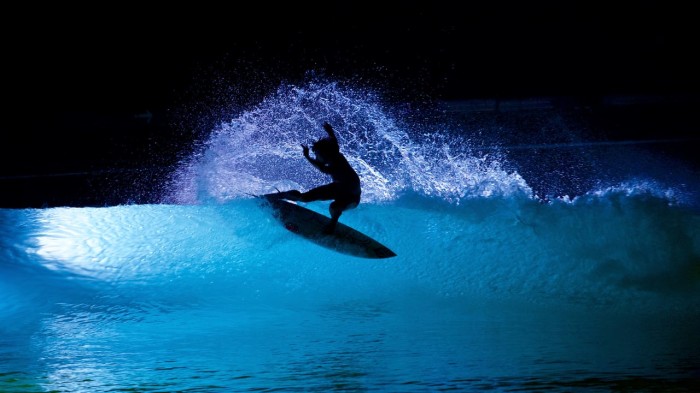 Wavegarden Basque Country experiments with night surfing