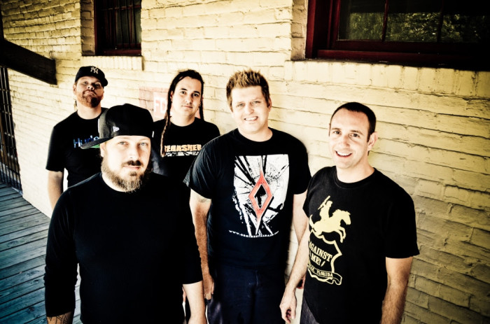 LESS THAN JAKE: GUARDA IL VIDEO DI ‘BOMB DROP’