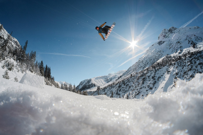 First trailer of Czech snowboard project ‘Never Too Late Movie’