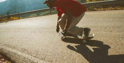 arbor-skateboards_axel-serrat_passing-through-the-pyrenees_action1