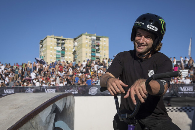 monster_energy_larry_edgar_2018_vans_bmx_pro_cup_champion_009