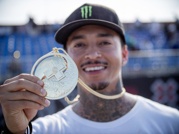 Nyjah Huston takes Gold in Skateboard Street