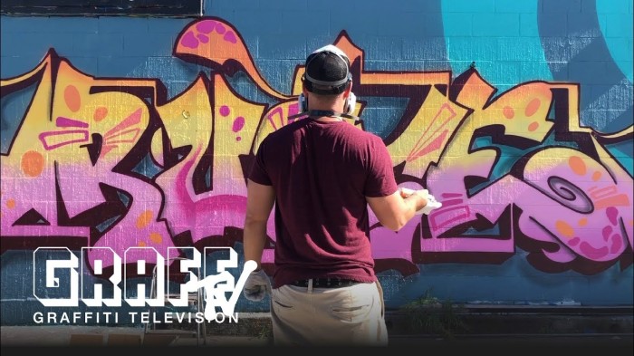 GRAFFITI TV: RUSTE