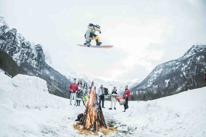 Nitro Snowboard presenta ‘Offline’