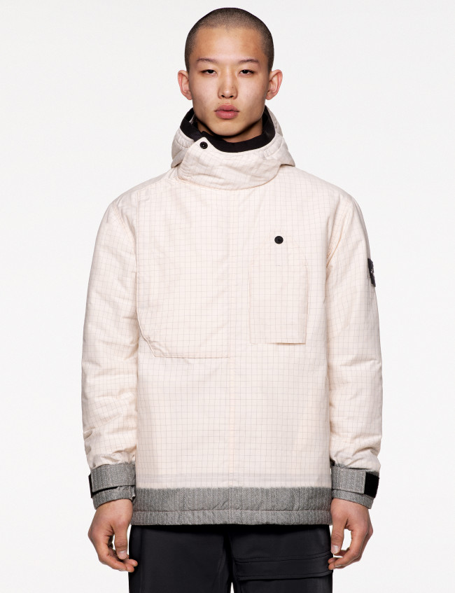 21-stone-island-aw020021_43399_no-direct-light-rgb