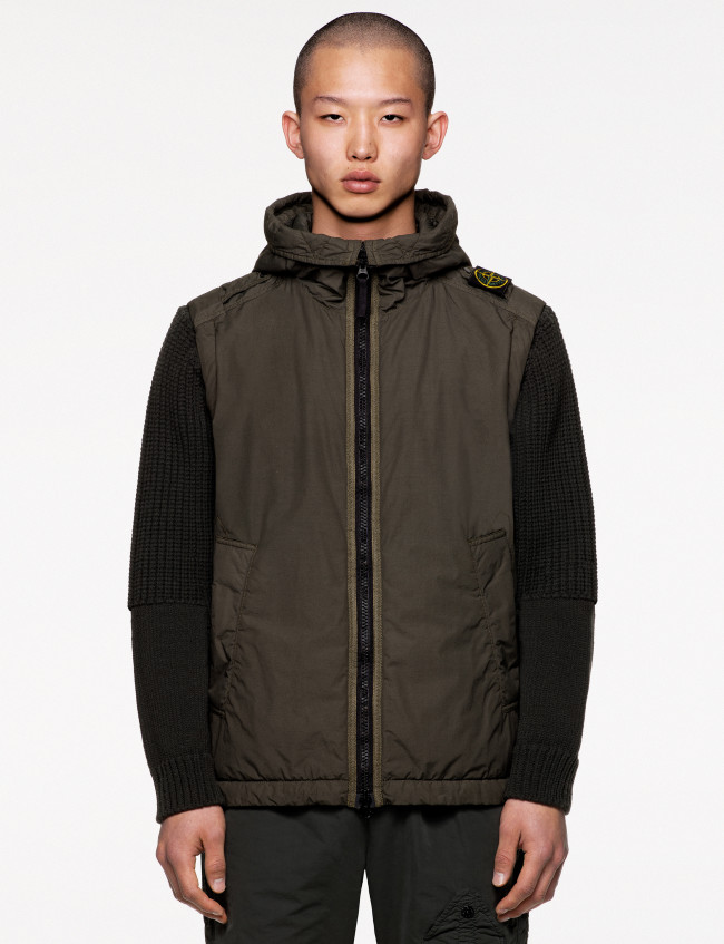 29-stone-island-aw020021_43732-rgb