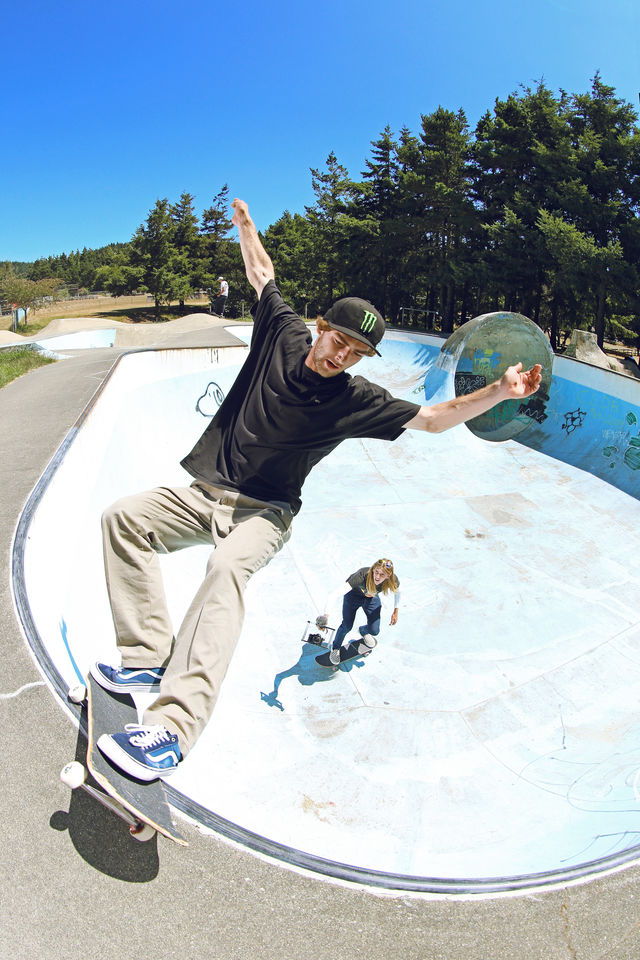 tom_schaar_skate_2020_portorford_oregontrip_timaguilar_5_fsfeeble