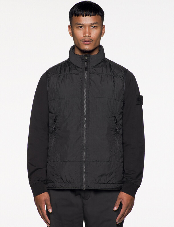 29-stone-island-ss021_g05f1_rgb