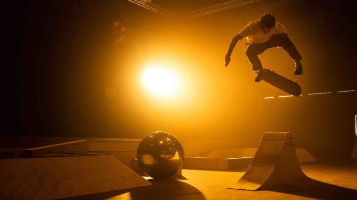 ‘The Maze’ – Skateboarding on the Largest Hydraulically Tilting Maze Ever!