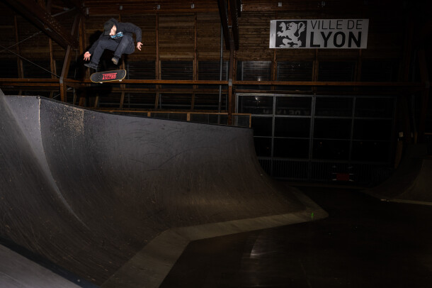 03_aurelien_giraud_fakie-flip_lyon_2021_thomas_bauman