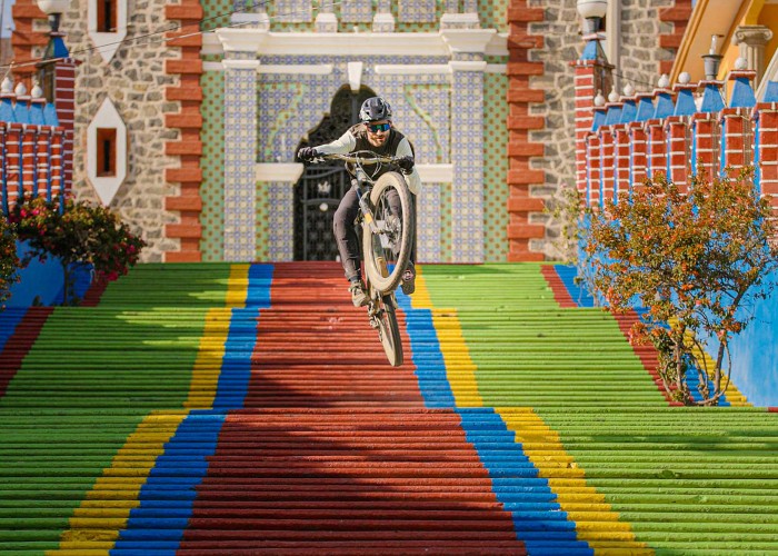 Commencal // ‘Colors Of Mexico’ – Kilian Bron