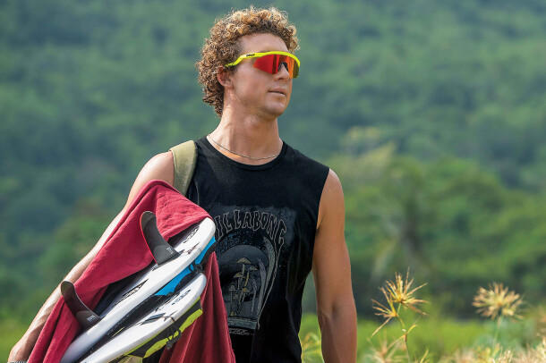 oakley_hydralifestyleimage2