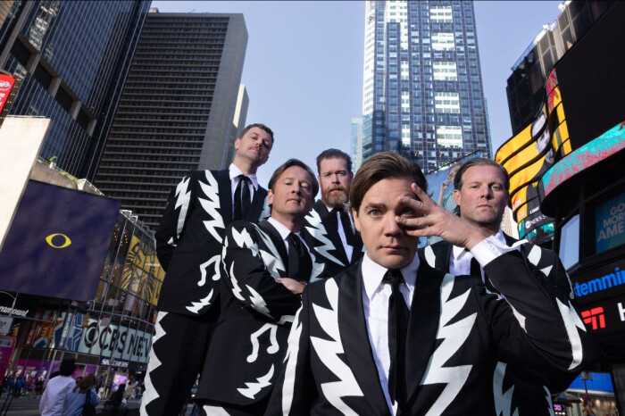 The Hives presentano il secondo singolo e video ‘Countdown To Shutdown’