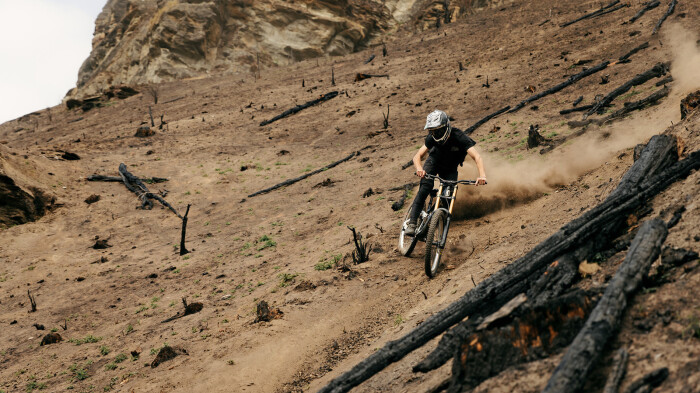 Reverse Components // ‘Down The Guts’ – Mateo Verdier – NZ Freeriding