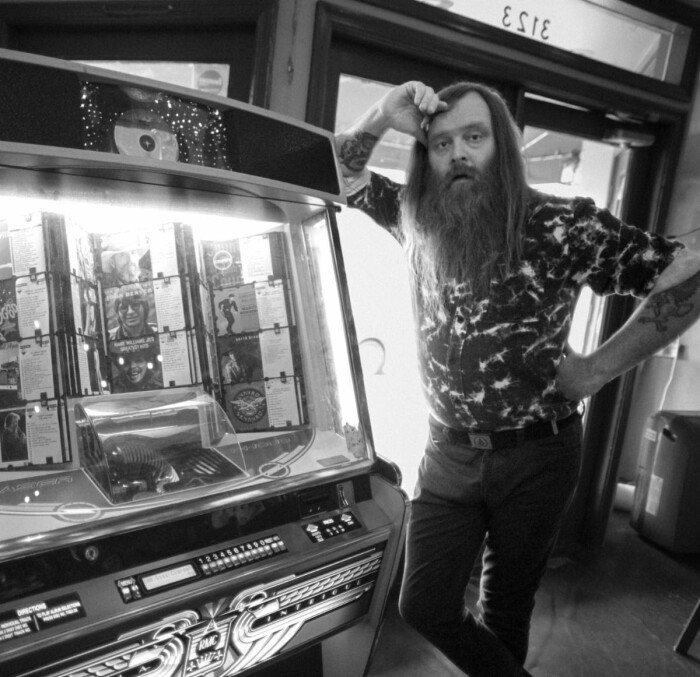 Valient Himself of Valient Thorr to release solo album on Smokedoggg Records