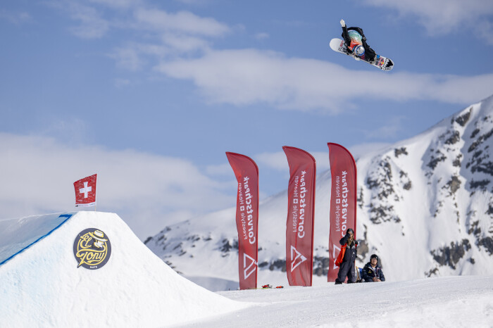 Reira Iwabuchi and Liam Brearley win Snowboard FIS World Cup Corvatsch Silvaplana 2024