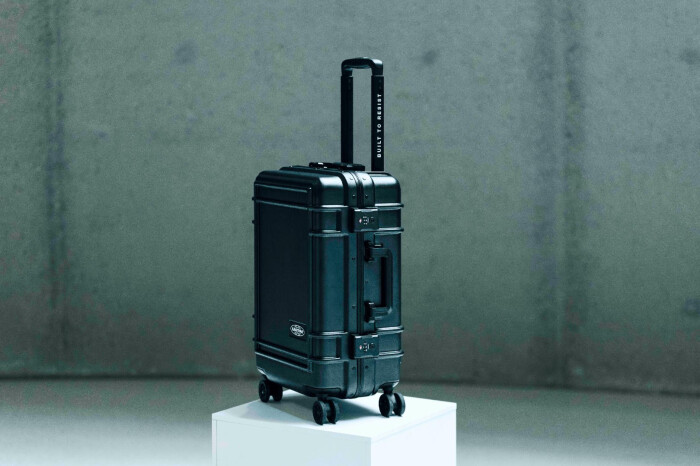 Eastpak presenta la nuova valigia rigida Resist’r Case