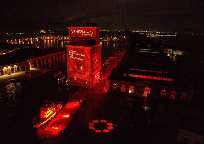 Nike Air Max Dn8 infiamma Venezia con un evento epico all’Arsenale