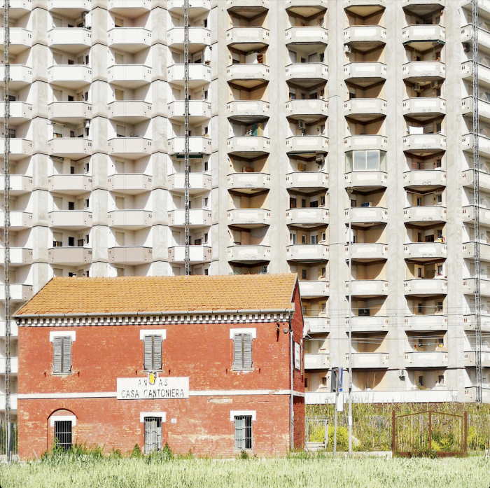 Nuovo spazio per la fotografia ad Ancona: Theia Gallery | Massimo Baldini | Casa nostra. Housing in Italy | 12 aprile – 4 maggio 2025