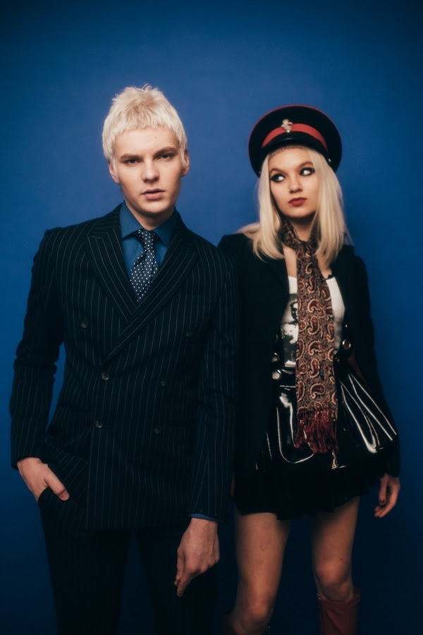 The Molotovs release their debut single ‘More More More’ via Marshall Records