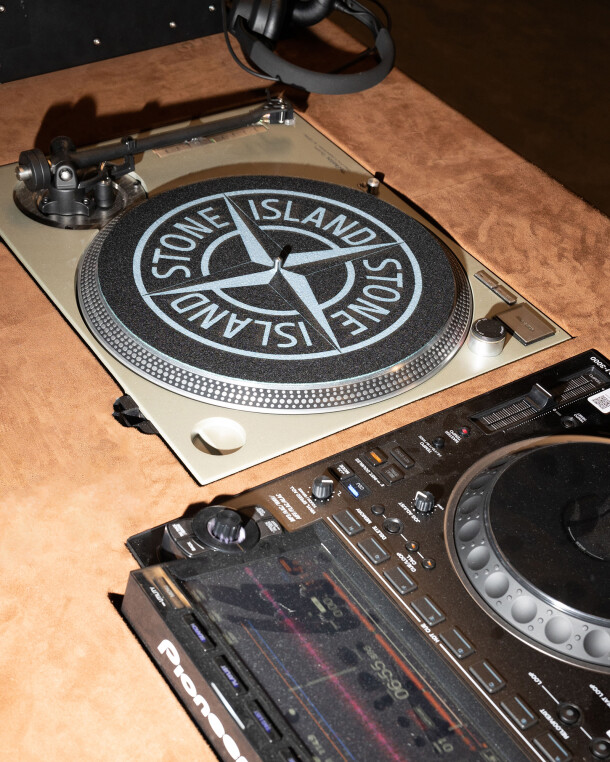 10-stone-island-sound